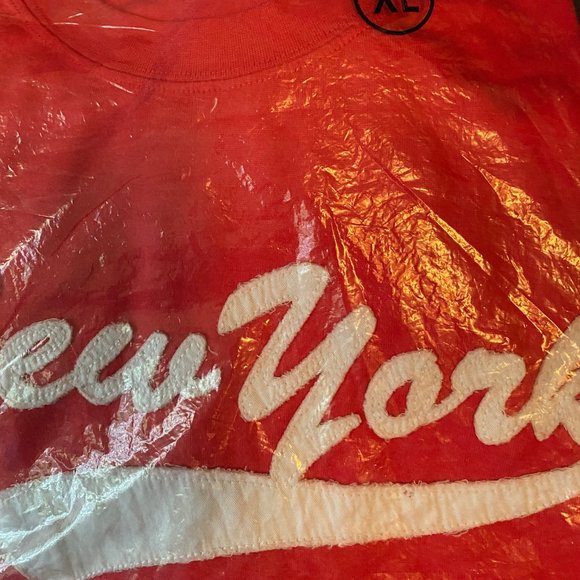 Red New York T-shirt - Picture 1 of 2